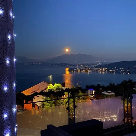 Diamante Con Vista Maggiore E Piscina Willa Meina